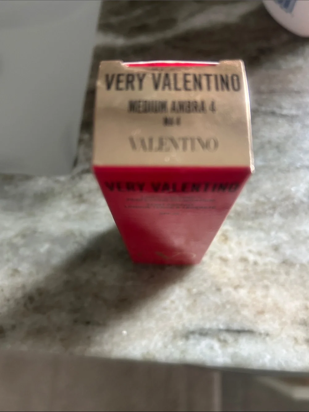 Valentino Very Valentino Light-Lasting Foundation - Bright Pink Box